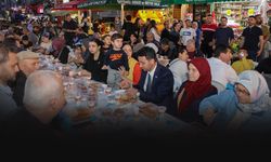 Bayraklı’da ramazan bereketi mahallelere taşıyor