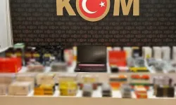 Kaçak telefon aksesuarları ele geçirildi