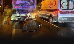 Motosikleti ile belediye temizlik aracına çarptı... Sürücü hayata tutunamadı!