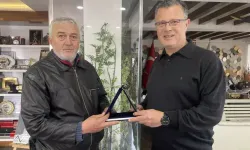 Temizlik işçisinden örnek davranış: Ziynet dolu çantayı buldu, sahibine teslim etti!