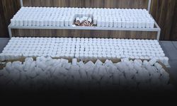 İzmir'de zehir yuvasına baskın! 105 binden fazla hap ele geçirildi