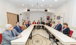 Başkan Tugay’dan sağlık emekçilerine teşekkür