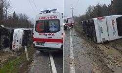 Polisleri taşıyan otobüs devrildi: 3'ü polis 4 yaralı