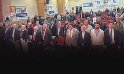 Minibüsçüler sandık başında... 3 aday kıyasıya yarışıyor