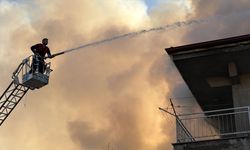 Kütahya'da bir evin çatısında çıkan yangın söndürüldü