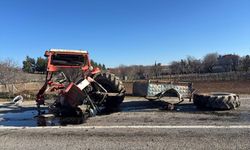 Uşak'ta kamyon ile çarpışan traktörün sürücüsü yaralandı