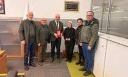 Bucalılardan eski başhekime vefa ziyareti