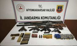 Jandarmadan kaçak silah baskını: Çok sayıda mühimmat ele geçirildi!