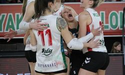 Karşıyaka filede Havran önünde