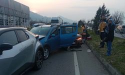 4 aracın karıştığı kazada 7 kişi hastanelik!