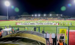 Aliağa’da Futbol tarihinin ilk gece maçı oynandı