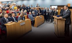 Başkan Tugay, belediye personeli ve bürokratlarla bayramlaştı: İzmir’i birlikte büyüten büyük bir aileyiz