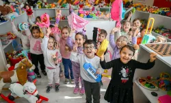 Bornova’da dayanışma ve paylaşmanın simgesi Oyuncak Kütüphanesi