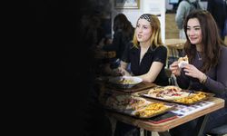 Buca’da gençliğin buluşma noktası: Üzüm Cafe