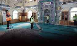 Çiğli’de bayram öncesi cami ve mezarlıklarda kapsamlı temizlik