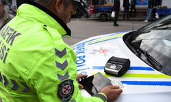 Ehliyetsiz ve sahte plakalı driftçi yakalandı: Dev cezadan kaçamadı!