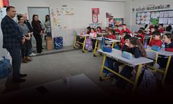 Eşki'den miniklere 'Hayat Bilgisi' dersi: Başkan amca sınıfta!