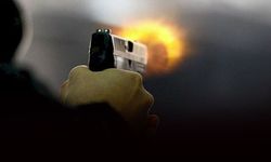 Evinden çıkan şüphelileri kovaladı: Kurşunların hedefi oldu!