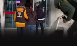 34 yıl hapis cezasıyla aranan firari kadın gizli bölmeden çıktı!