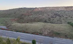 Heyelan tehlikesi yerinden etti: Risk büyüdü mahalle taşındı