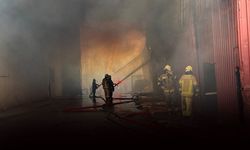 İzmir'de sanayi sitesinde yangın paniği!