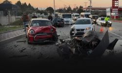 İzmir'de zincirleme kaza: 1'i çocuk 3 kişi yaralandı
