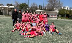 Konak’ın kızları grup liderliğini bırakmadı