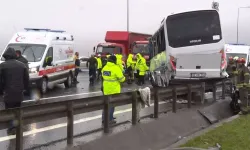 Marmara Otoyolu'nda polisleri taşıyan servis kaza yaptı: Bir polis şehit oldu