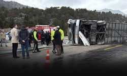 Konya-Antalya kara yolunda yolcu otobüsü devrildi