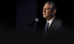 CHP'li Özel’den Yalım görüntülerine sert tepki: Milletimden özür diliyorum