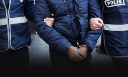 Kendilerini polis olarak tanıtıp 2 kişiyi yaralayarak 550 bin lirayı gasp ettiler