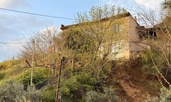 Aydın'da toprak kayması nedeniyle 3 ev tahliye edildi