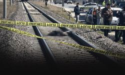Hemzemin geçitte korkunç kaza... Yolcu treninin çarptığı kadın hayatını kaybetti!