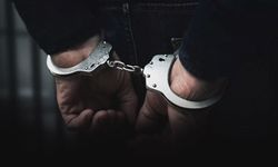 İzmir Polisi zehir tacirlerine göz açtırmıyor... 1 kilo esrar ele geçirildi!