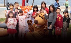 23 Nisan coşkusu Konak’tan yayıldı: Çocuk Şenliği’ne yoğun ilgi