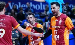 Galatasaray, Fenerbahçe'yi devirdi!