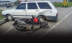 Otomobille çarpışan motosiklet sürücüsünden acı haber!