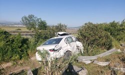 Otomobil tırla çarpıştı: 1 kişi hastanelik!