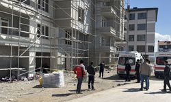 Kütahya'da inşaattan düşen 2 işçi ağır yaralandı