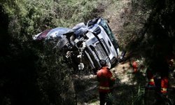 Muğla'da devrilen beton mikserinin sürücüsü yaralandı