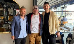 Altay'dan Ata Demirer'e jest