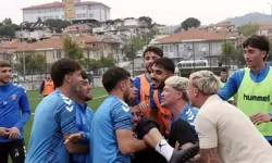 Anıl Taşdemir yeşil sahalara veda etti