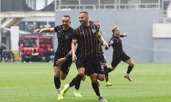 İzmir Çoruhlu FK finale çıkacak