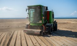 Kuşadası'nda plajlar turizm sezonuna hazırlanıyor