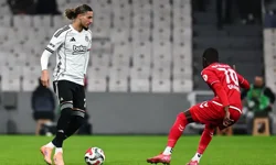 Beşiktaş'tan açıklama: Kadrodan çıkarıldı!