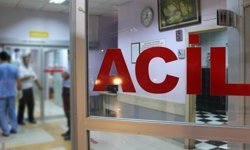 Denizli'de 2 otomobilin çarpıştığı kazada 5 kişi yaralandı