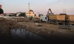 İzmir'de inşaat alanında korku dolu anlar... İki işçi elektrik akıma kapıldı!