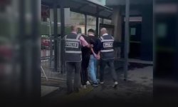 İzmir'de firarilerin saklandığı depoya baskın... 2 hükümlü yakalandı!