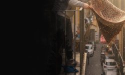 Halı silkeleme kavgasında kan aktı: Bir aile yok oldu!