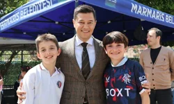 Marmaris'te dünya çocukları 'barış' için fidan dikti